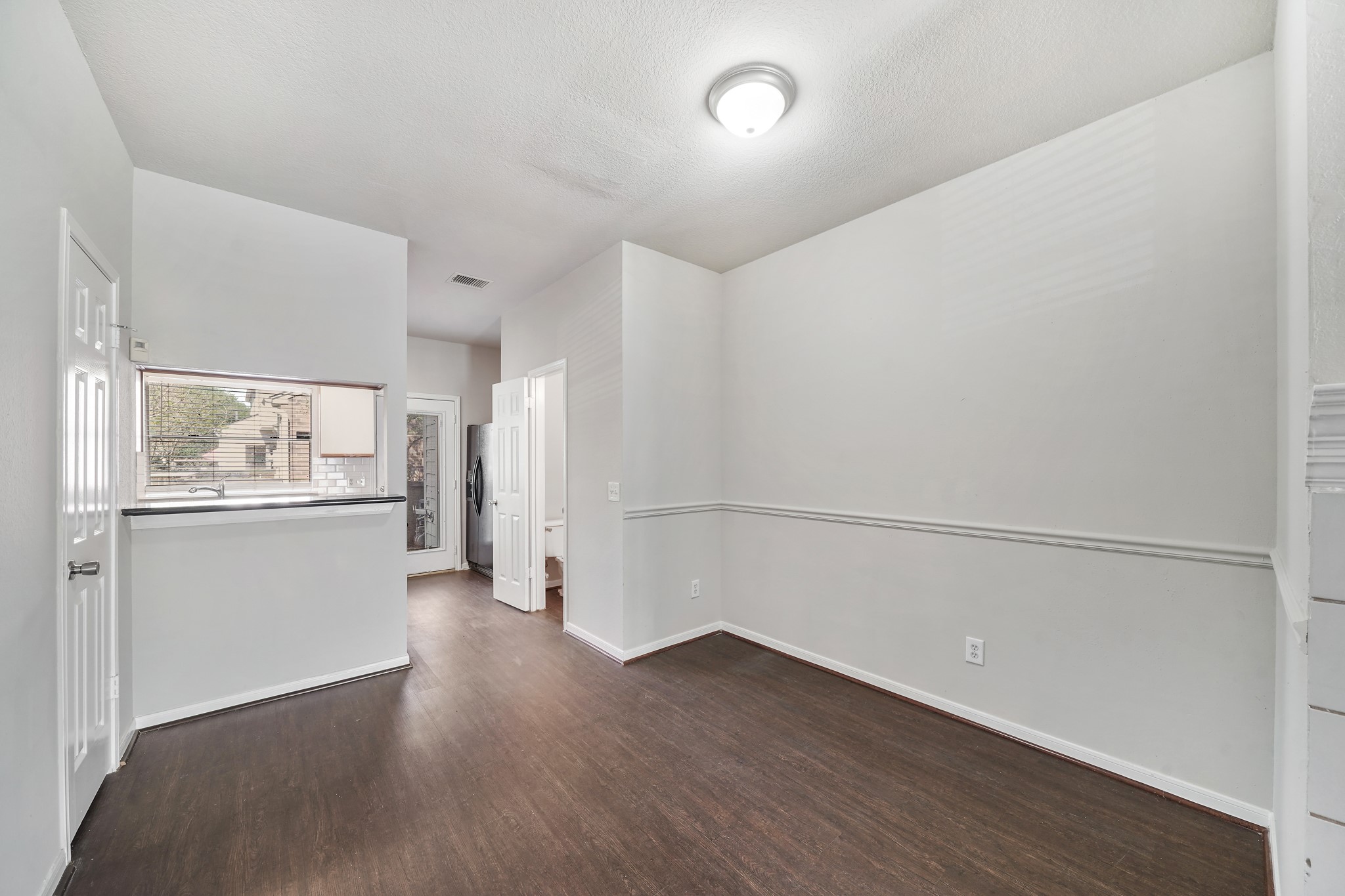 2930 Grants Lake Boulevard 2203 Property Photo 4