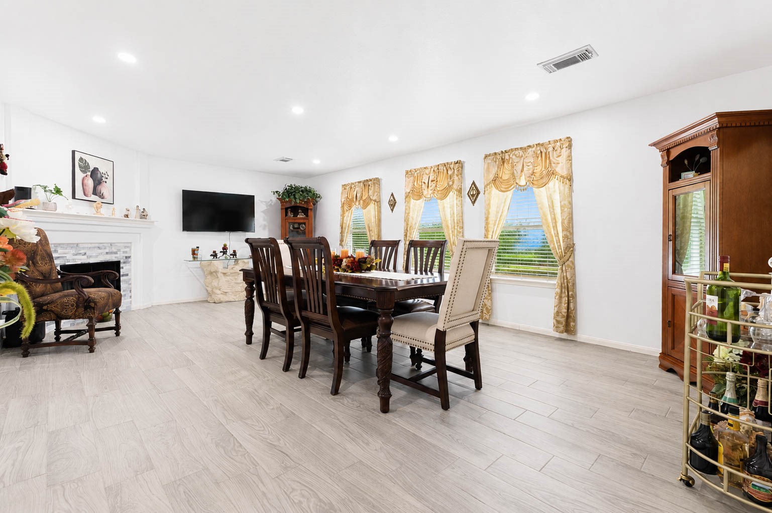 21003 Roxette Court Property Photo 10