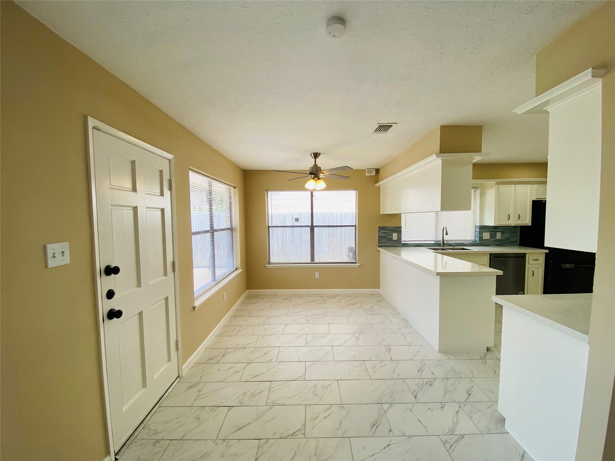 14815 Earlswood Drive Property Photo 12