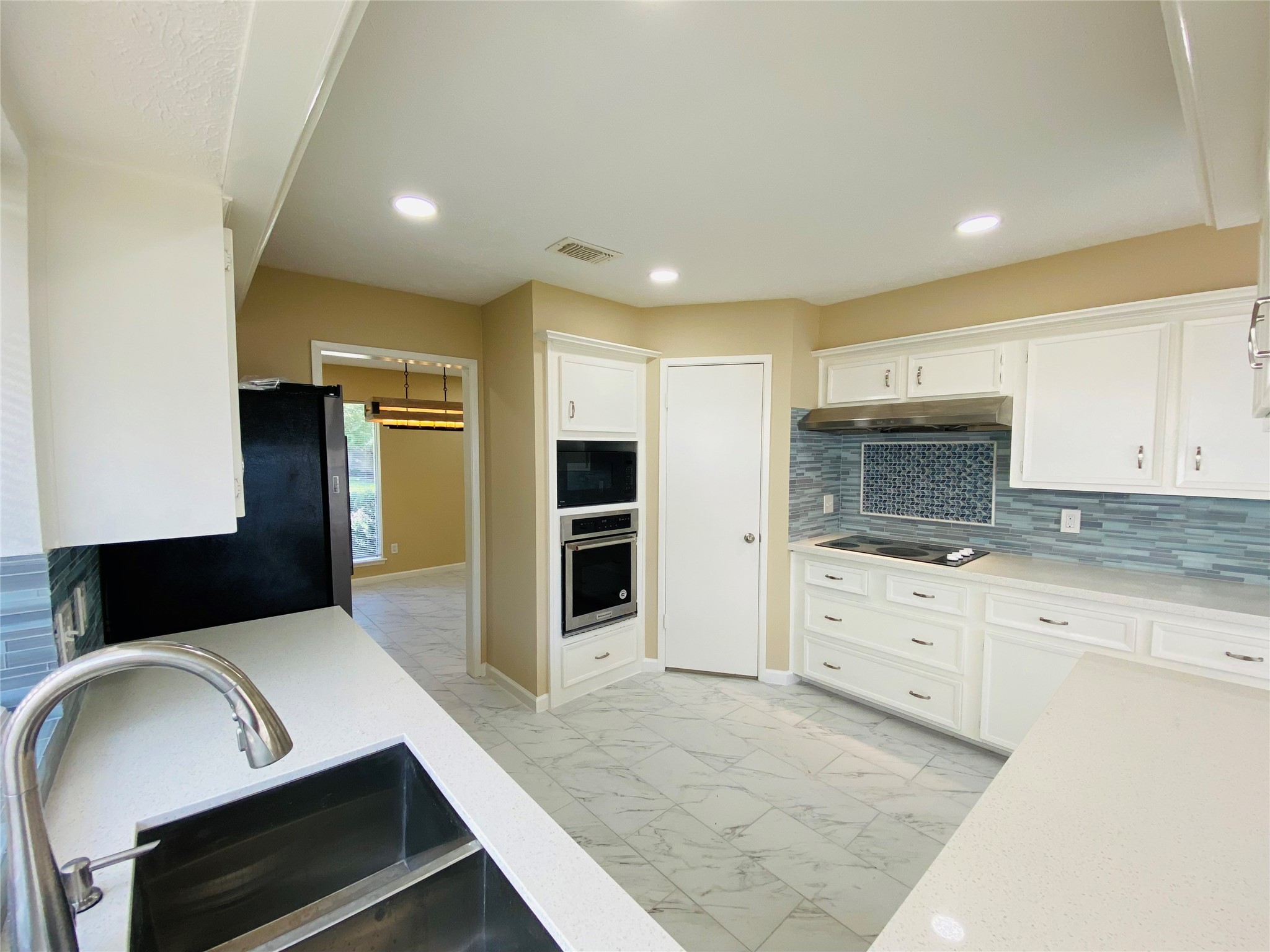 14815 Earlswood Drive Property Photo 15