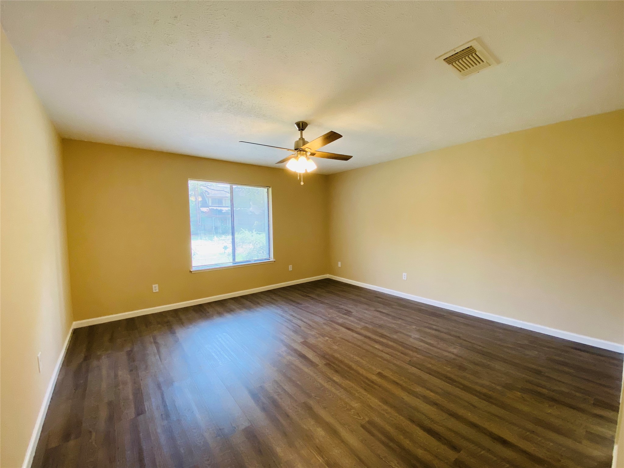 14815 Earlswood Drive Property Photo 18