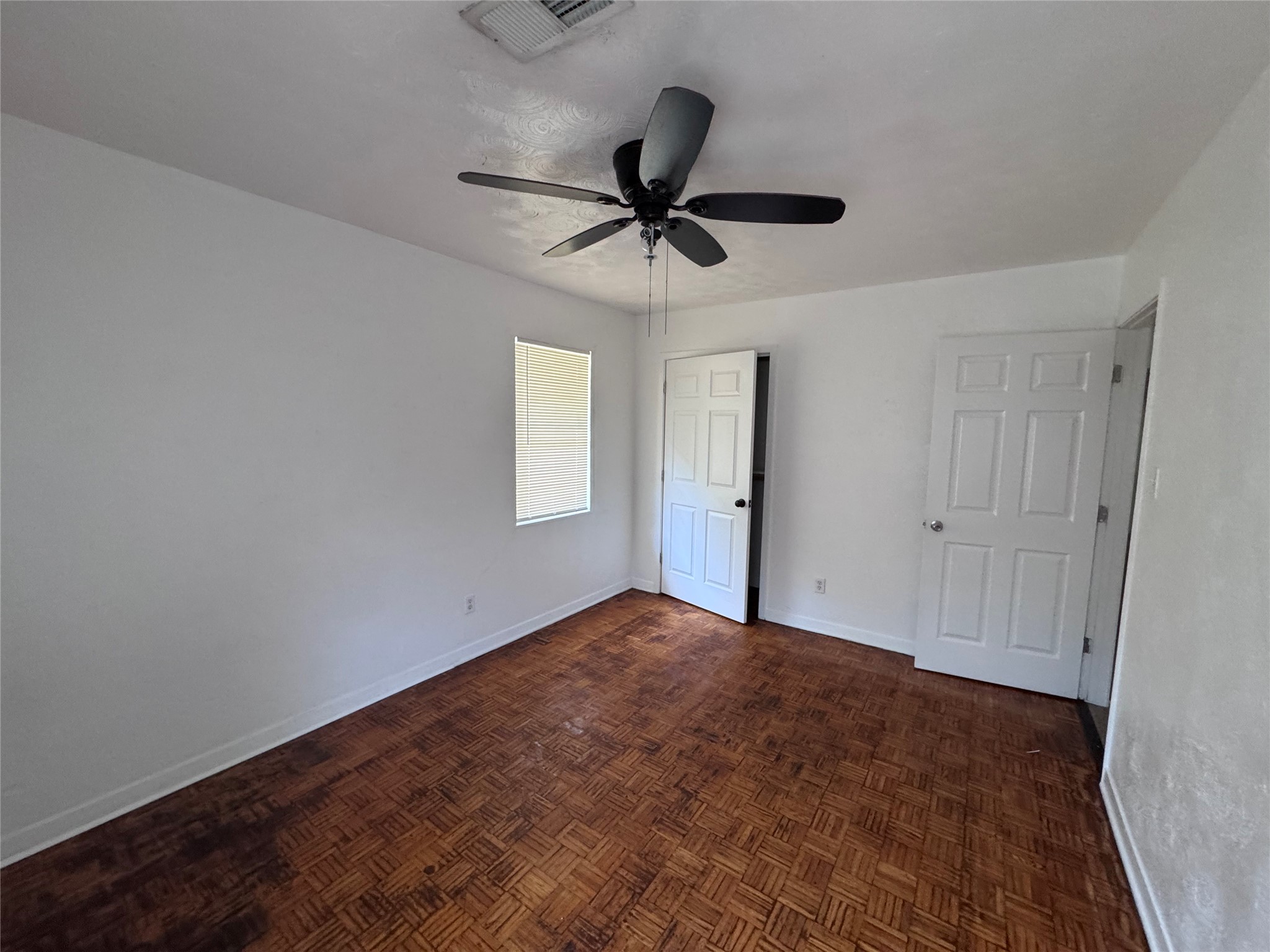 290 Clemmons Street Property Photo 14