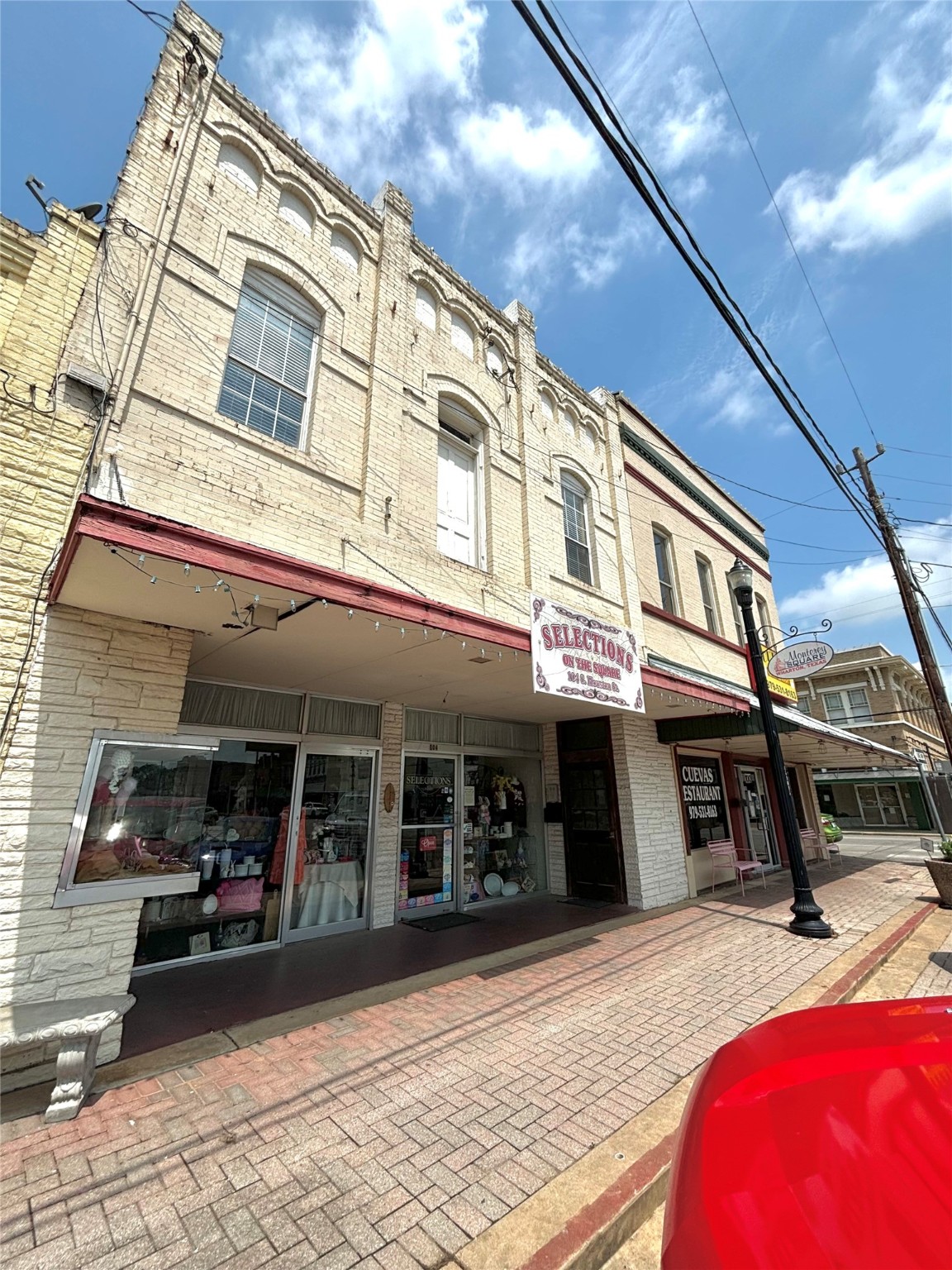 102 S Houston 1 Property Photo 1