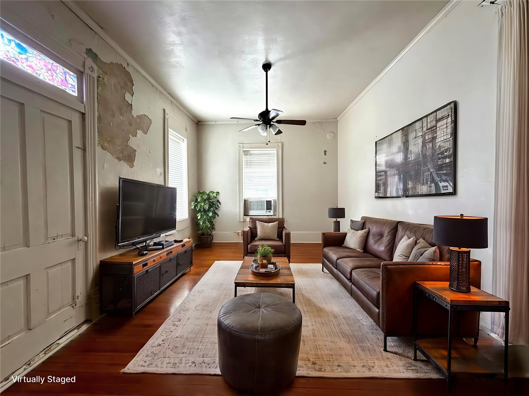 102 S Houston 1 Property Photo 4