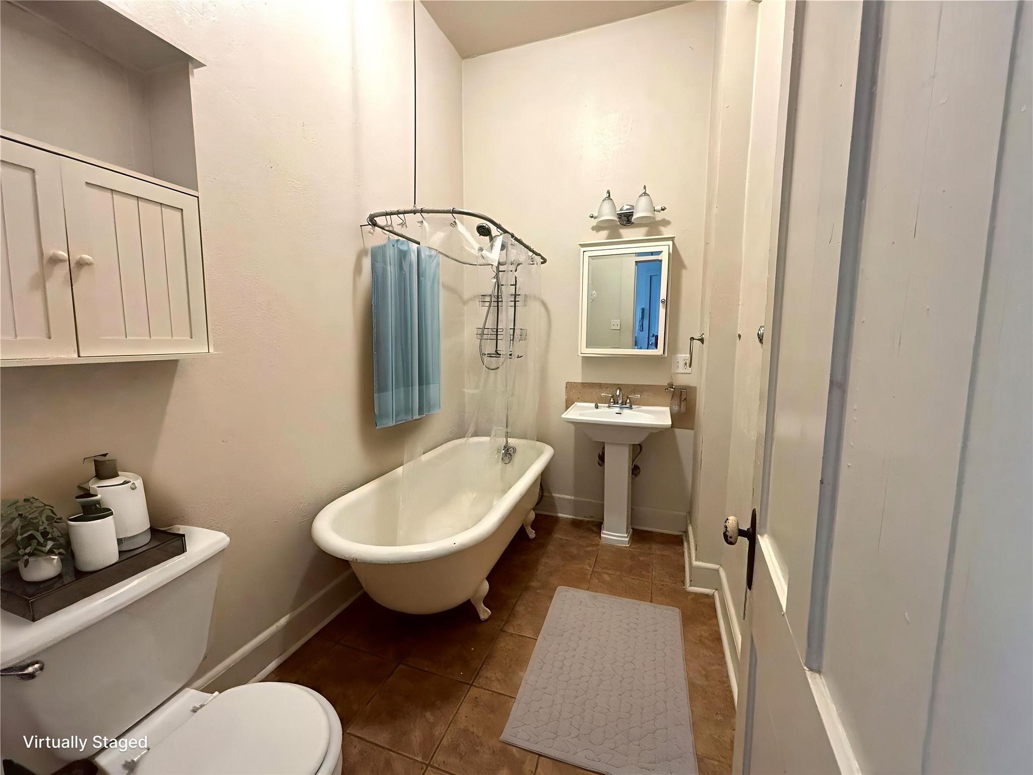 102 S Houston 1 Property Photo 6