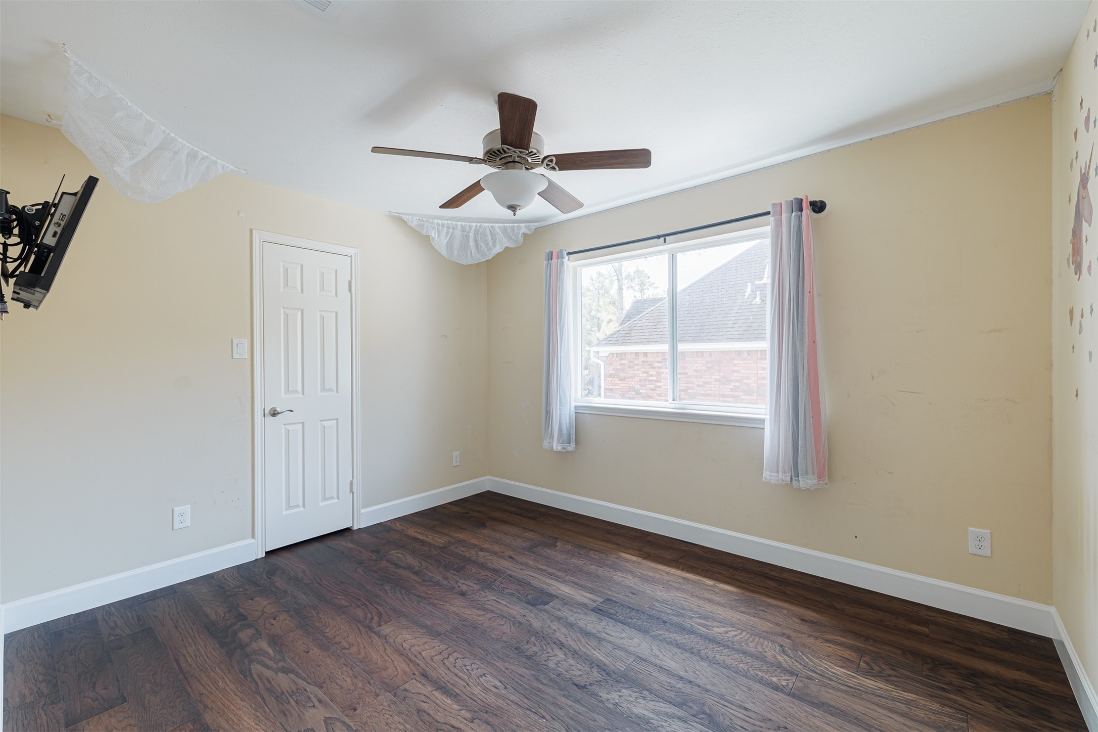 2822 Manion Drive Property Photo 22