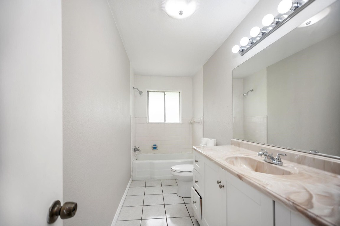 1105 Johnson Avenue Property Photo 20
