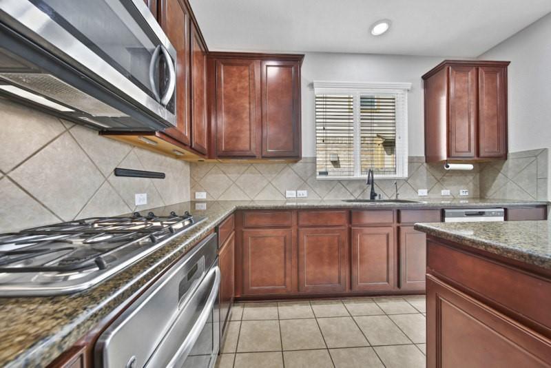21522 Venture Park Drive Property Photo 8