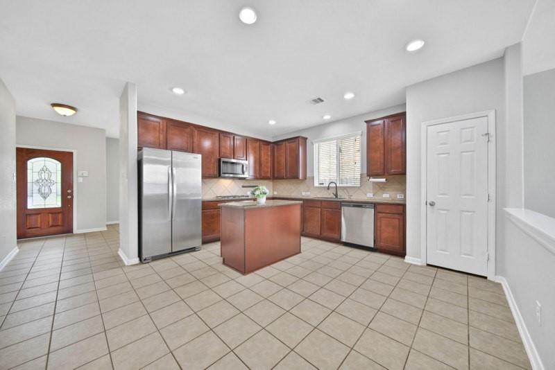 21522 Venture Park Drive Property Photo 9
