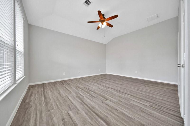 21522 Venture Park Drive Property Photo 14