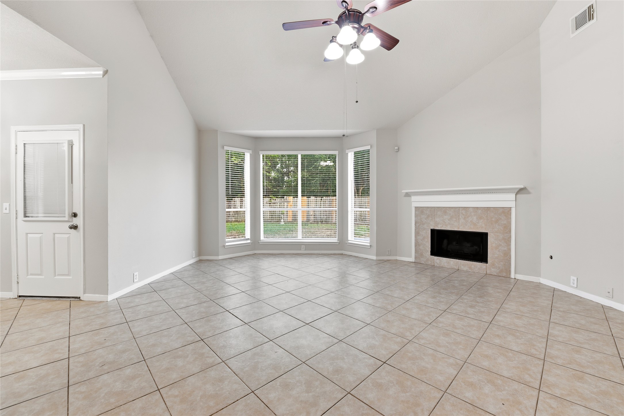 3227 Nickwill Way Property Photo 16