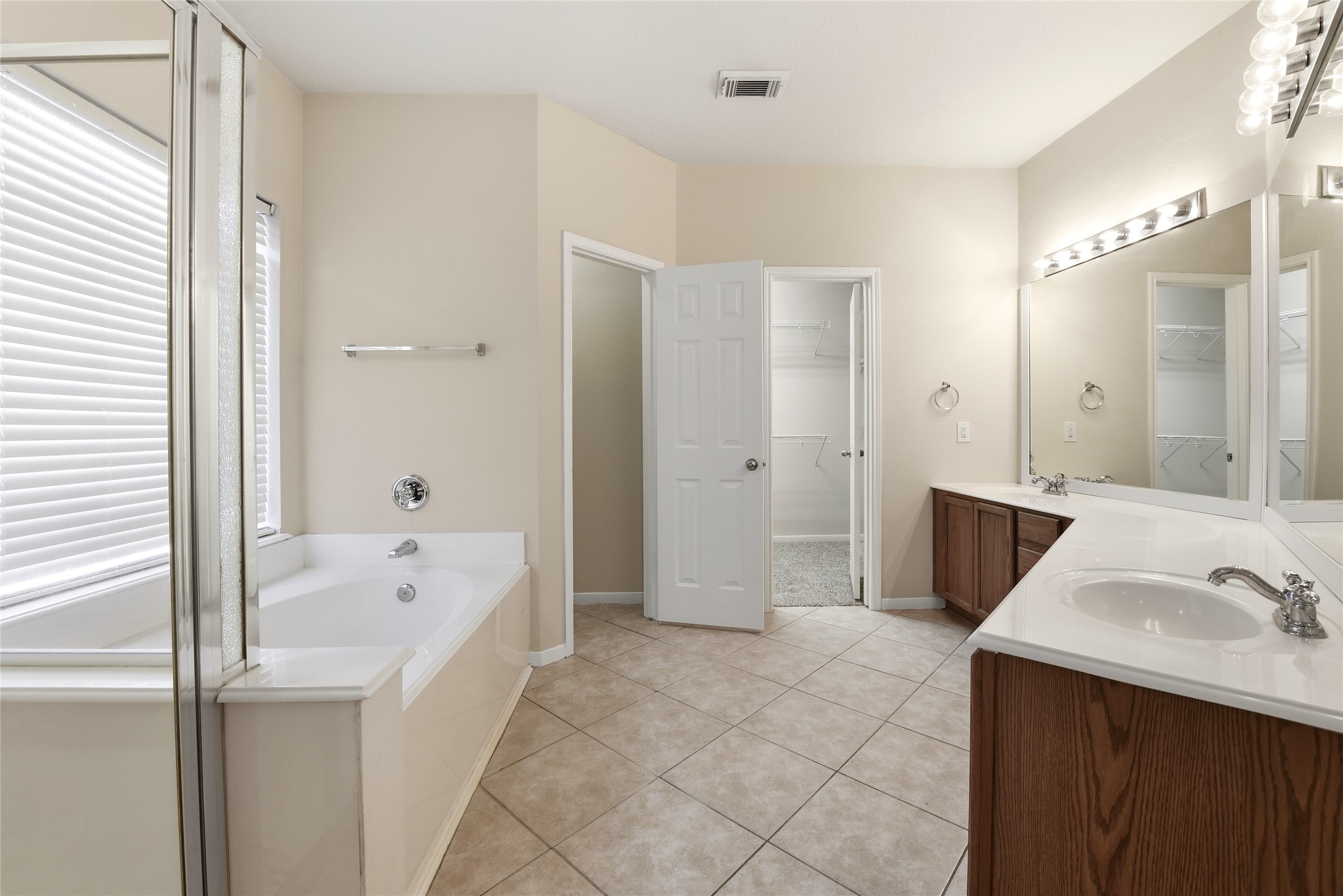 3227 Nickwill Way Property Photo 27