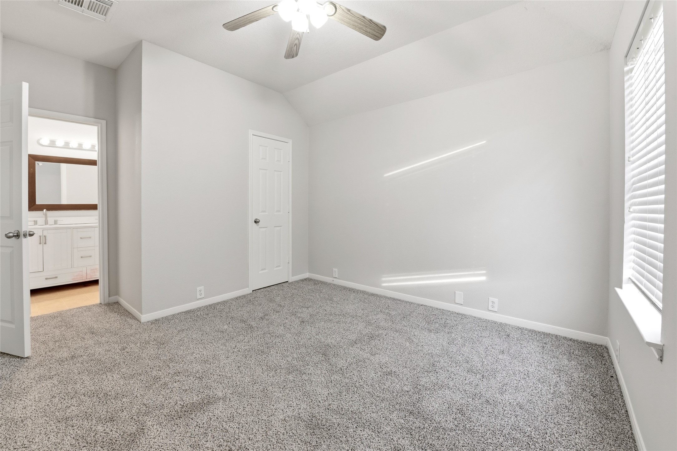 3227 Nickwill Way Property Photo 33