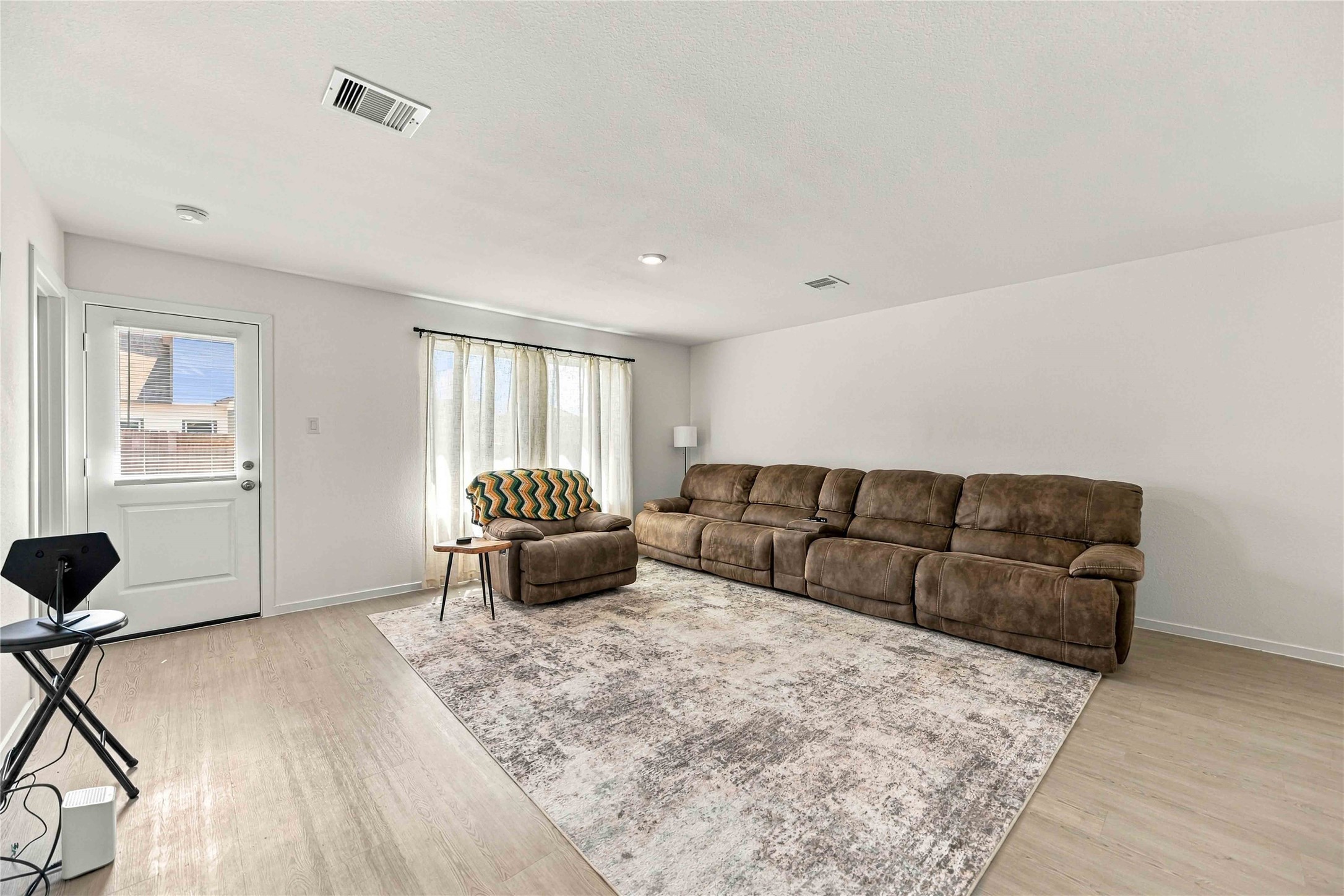 3415 Aspen Stream Drive Property Photo 5