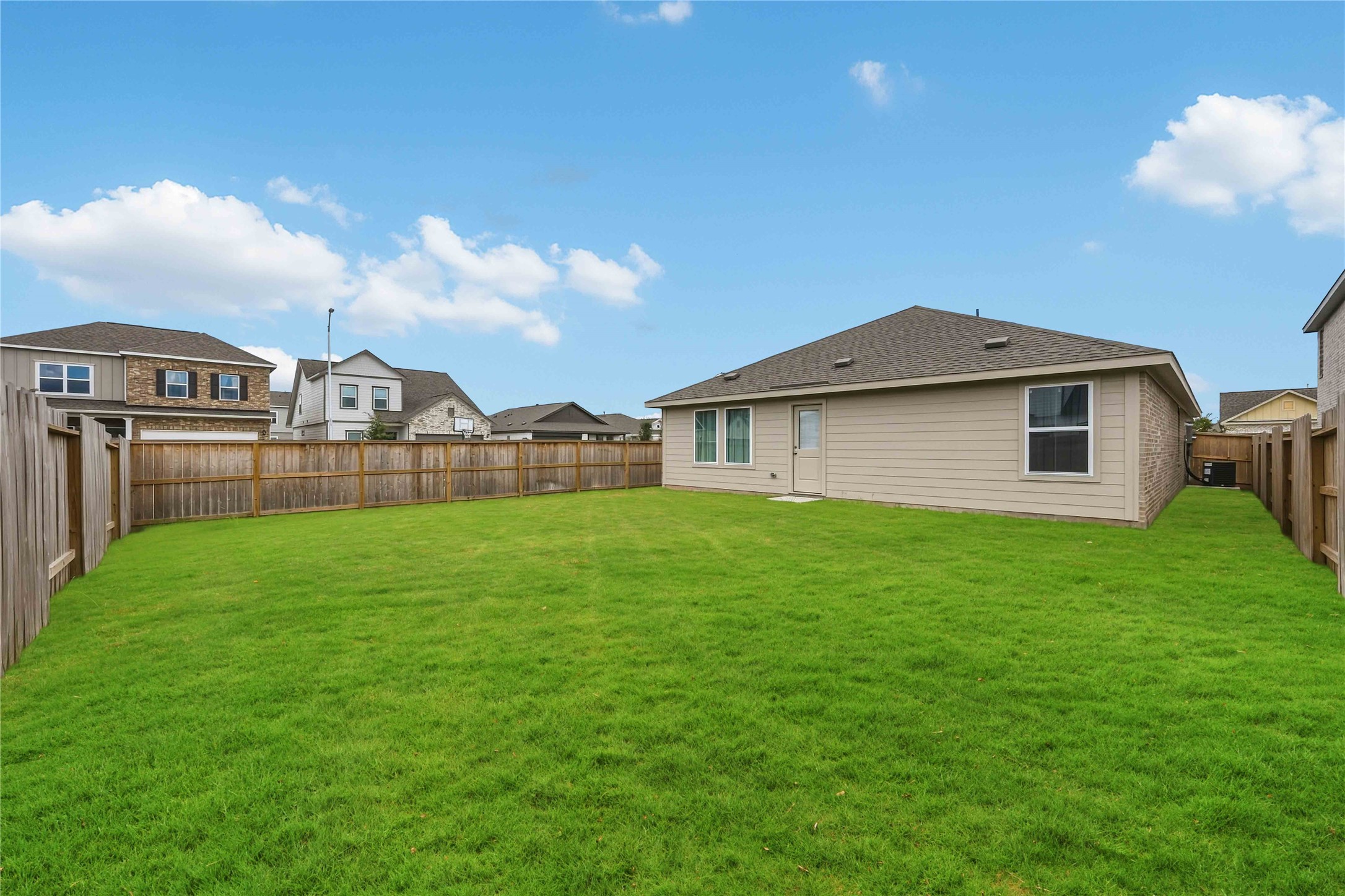 3415 Aspen Stream Drive Property Photo 23