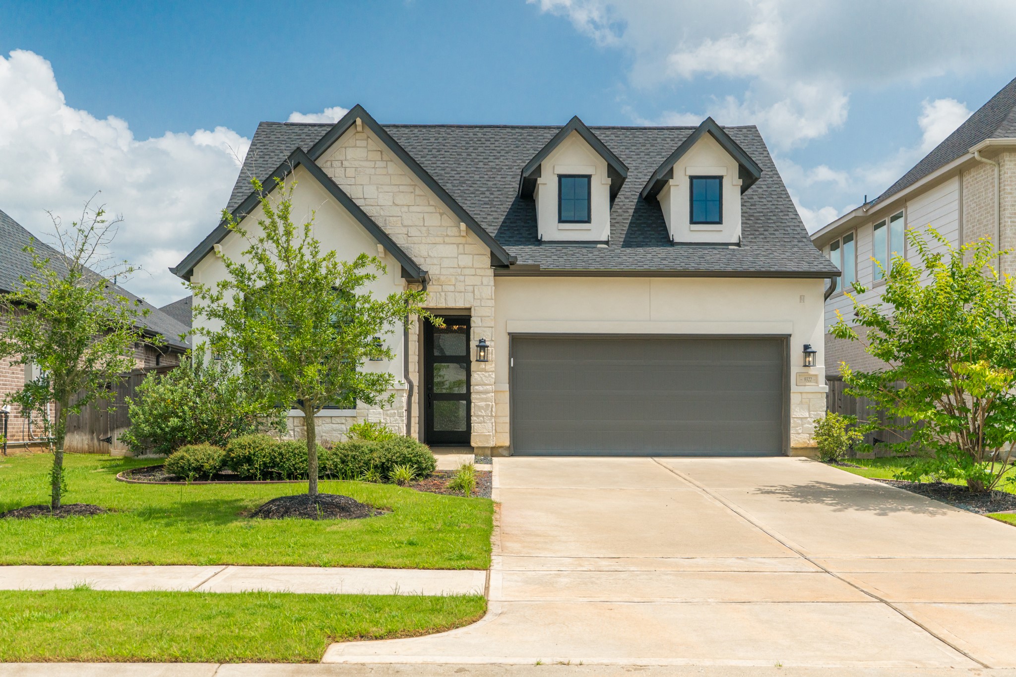 9322 Galloway Woods Trail Property Photo 1