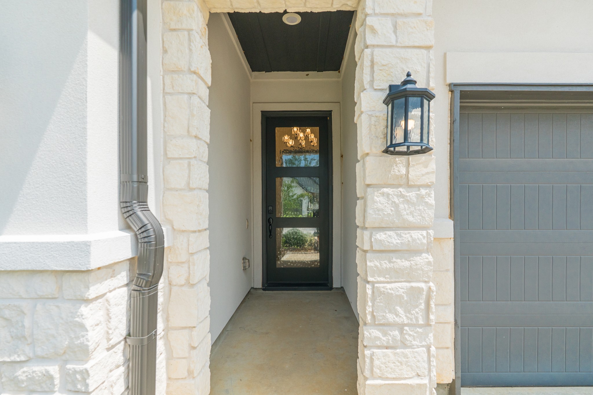 9322 Galloway Woods Trail Property Photo 3