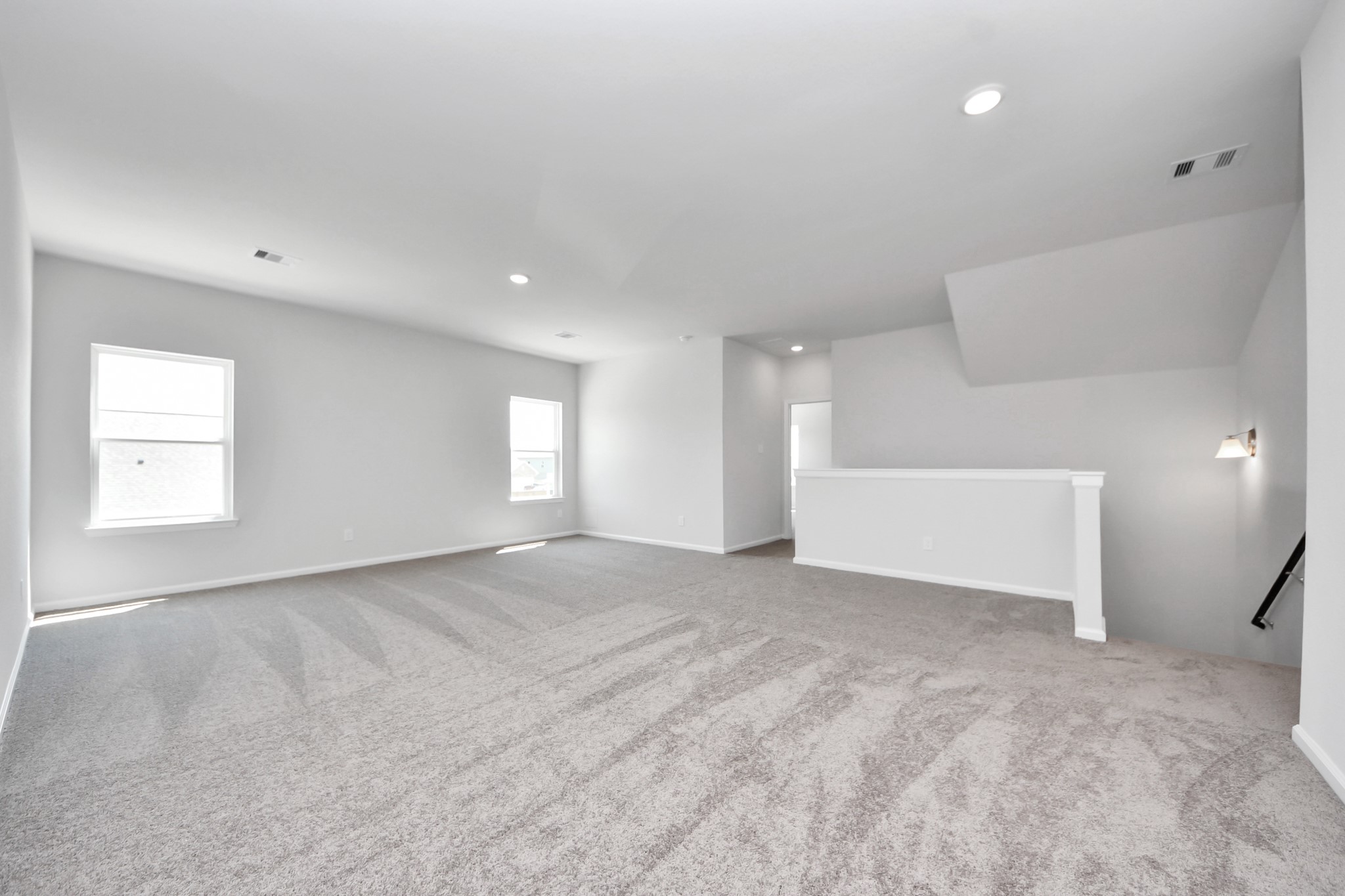 2715 Crested Creek Lane Property Photo 13