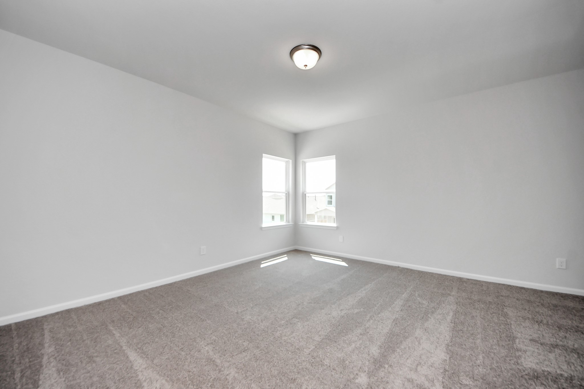 2715 Crested Creek Lane Property Photo 14