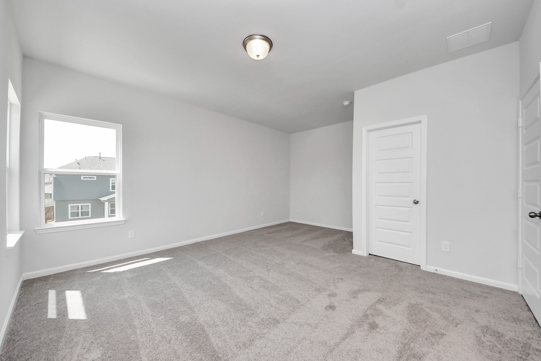2715 Crested Creek Lane Property Photo 17