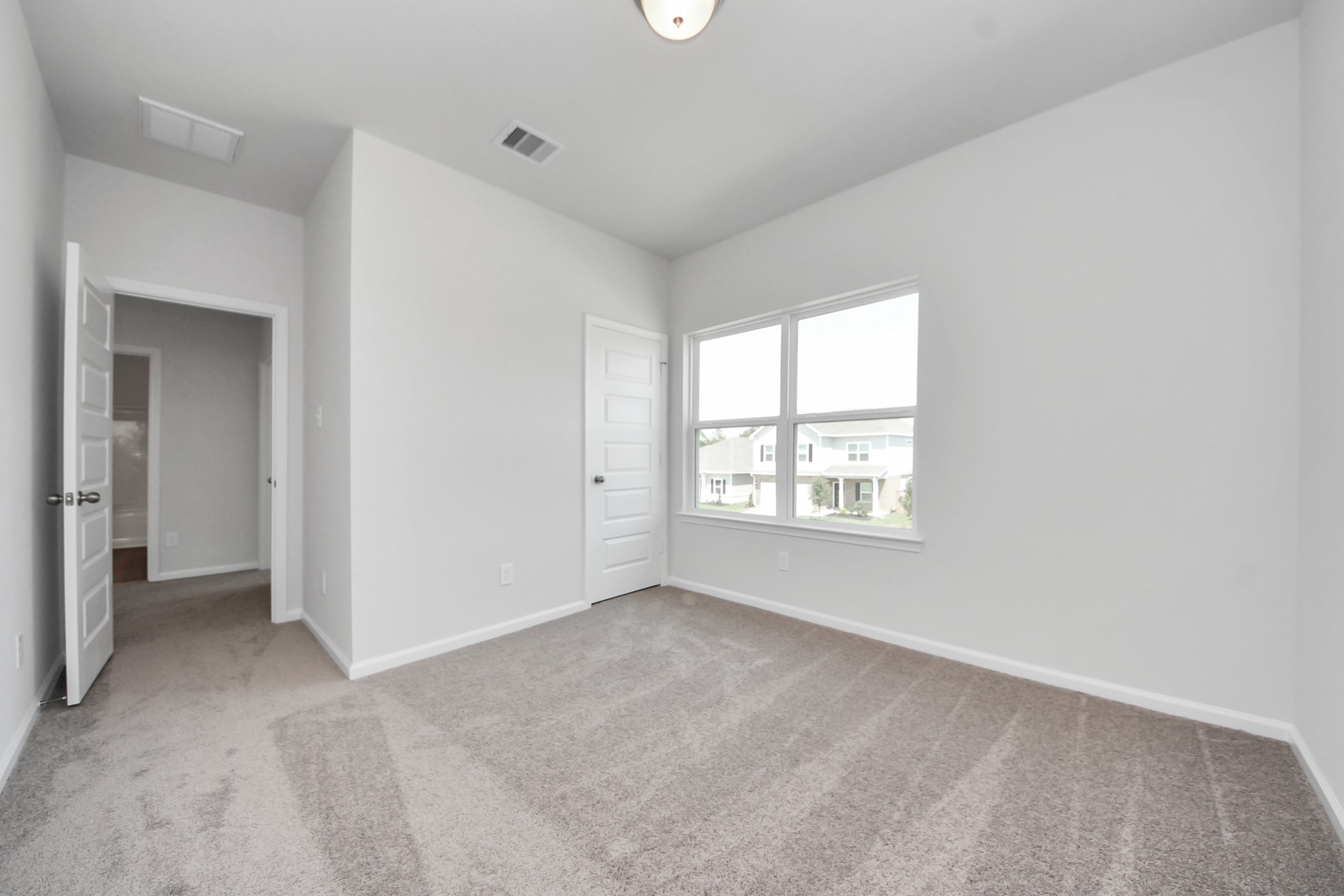 2715 Crested Creek Lane Property Photo 20