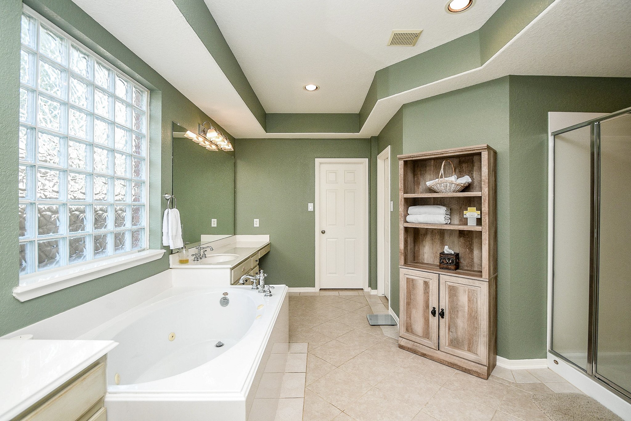 21107 Silent River Court Property Photo 21