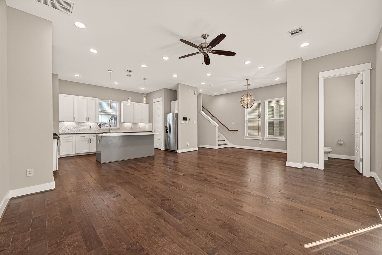 2010 Saint Charles Street Property Photo 25