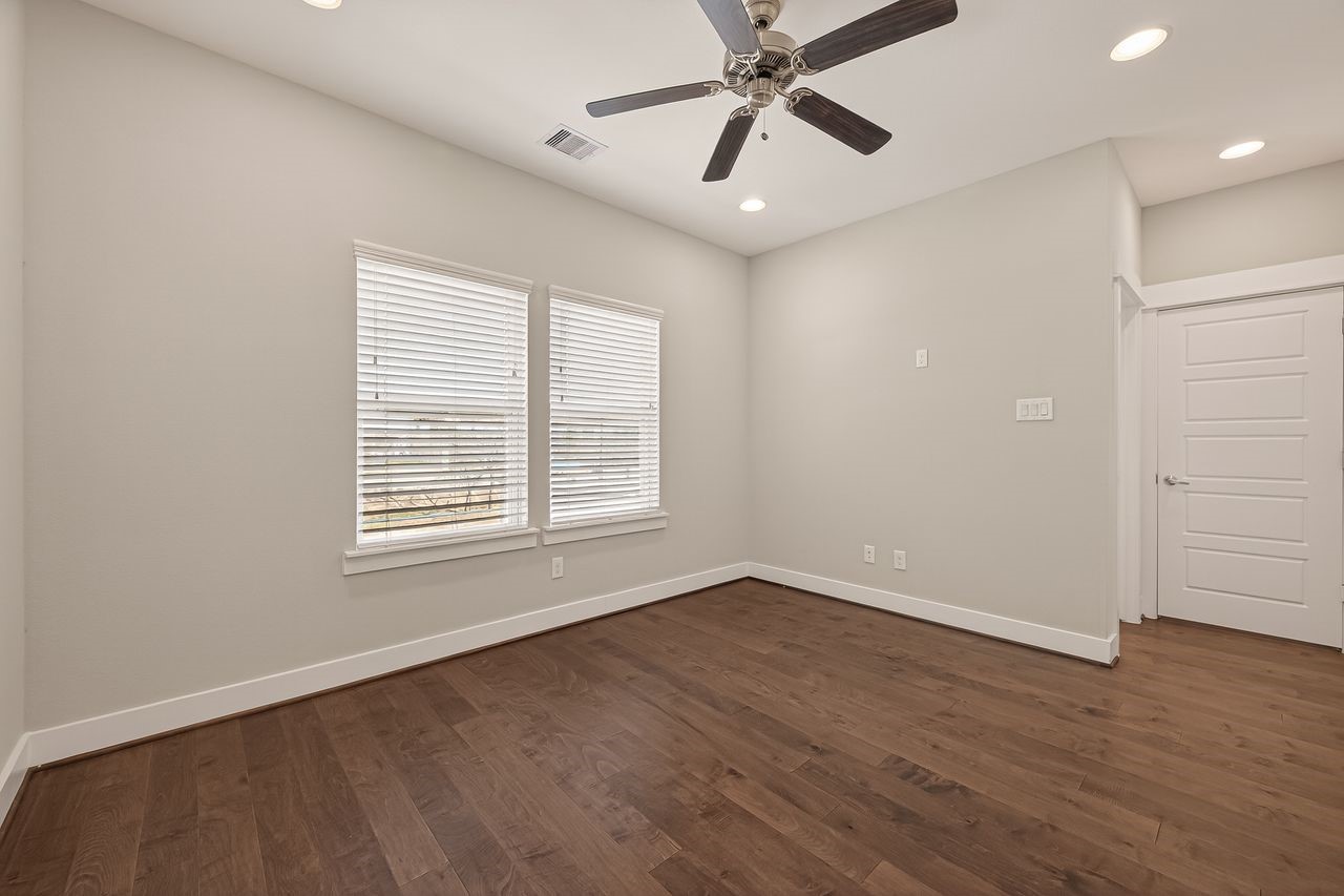 2010 Saint Charles Street Property Photo 29