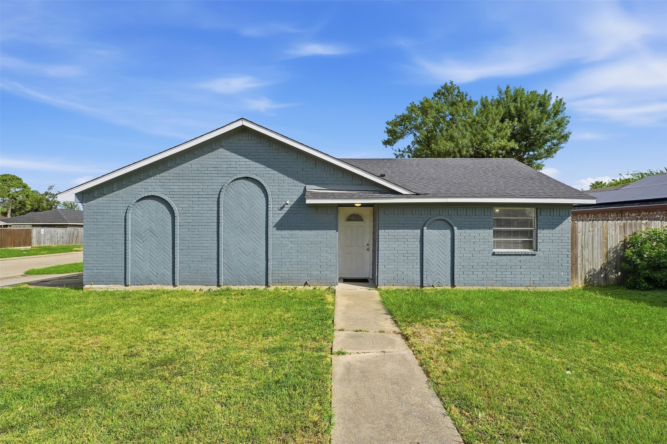 17203 Sunshine Street Property Photo 1