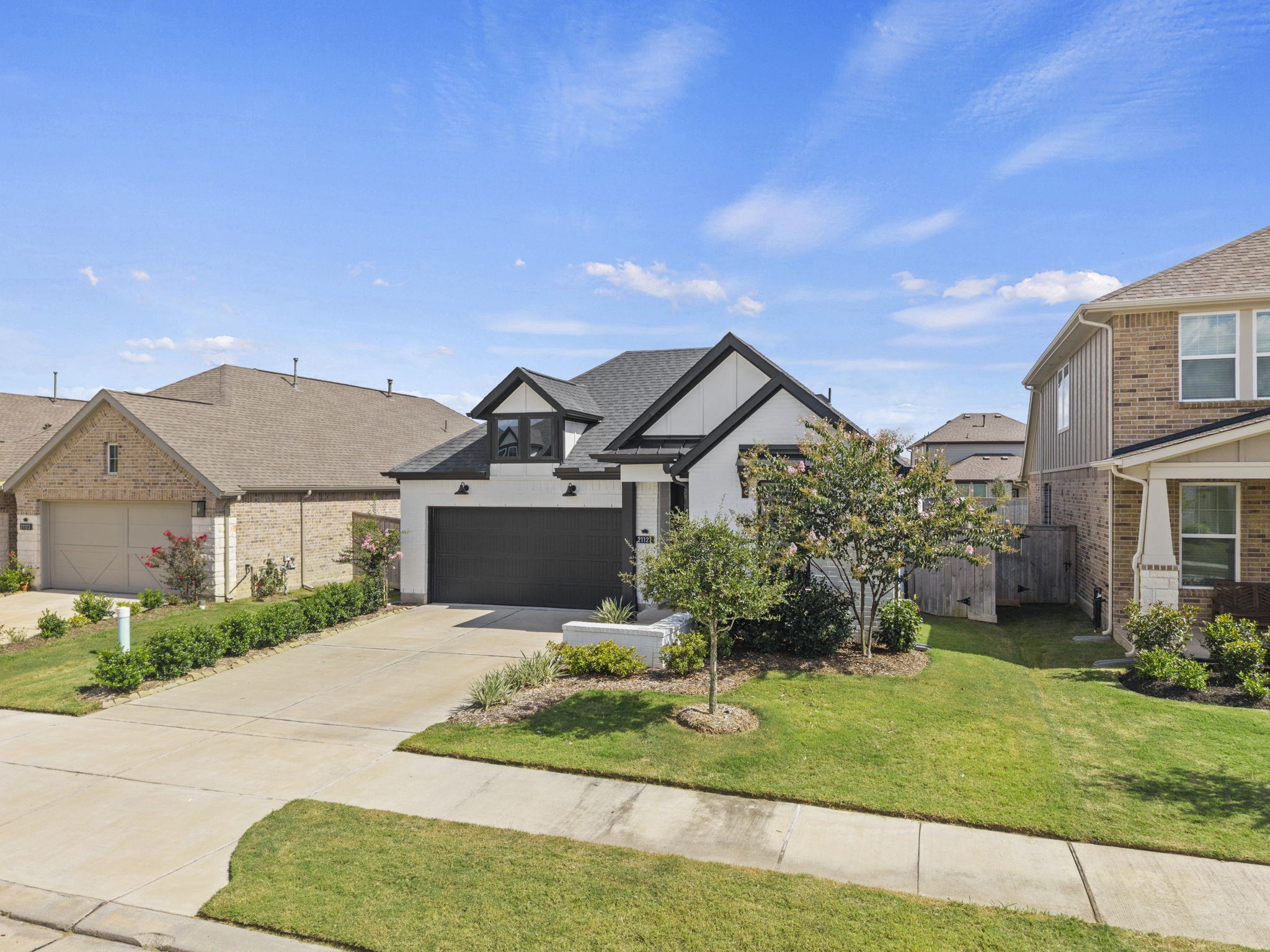 21127 Lady Of The Lake Lane Property Photo 32