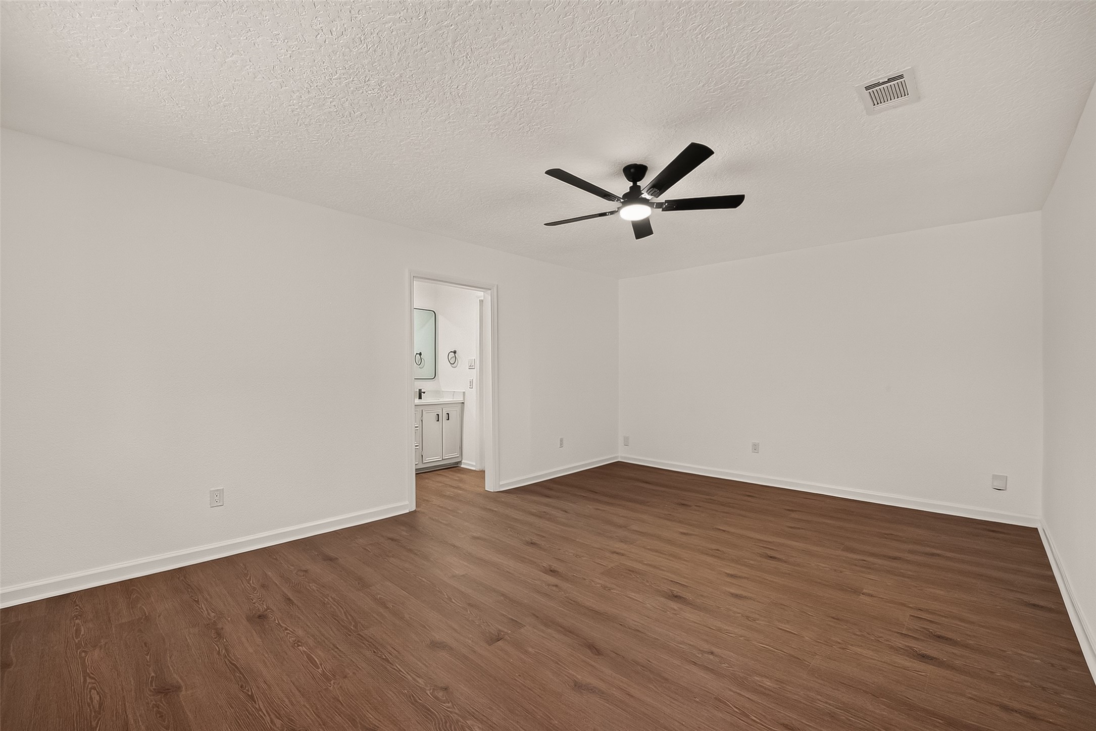 16303 Townes Road Property Photo 28