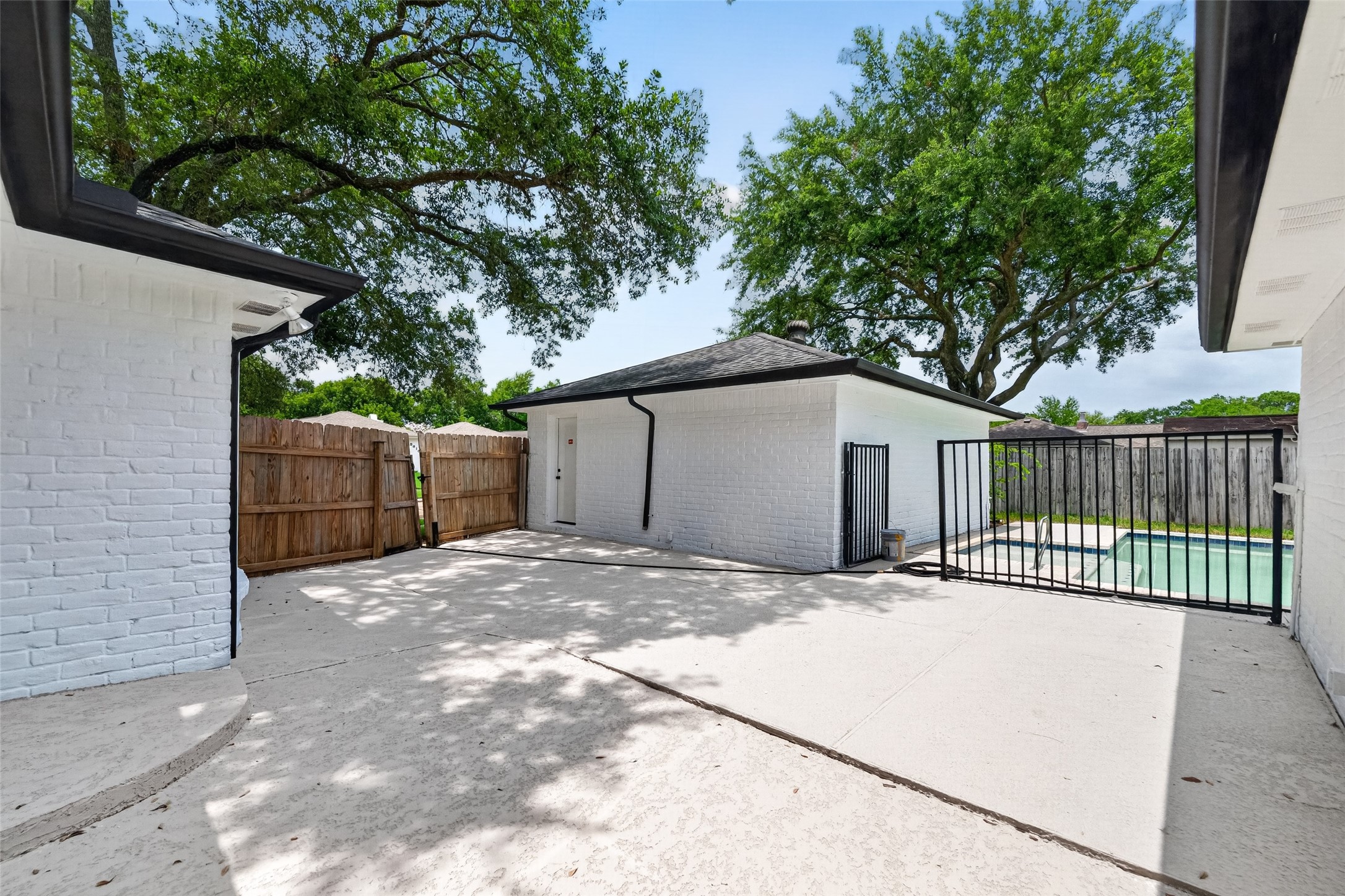 16303 Townes Road Property Photo 44
