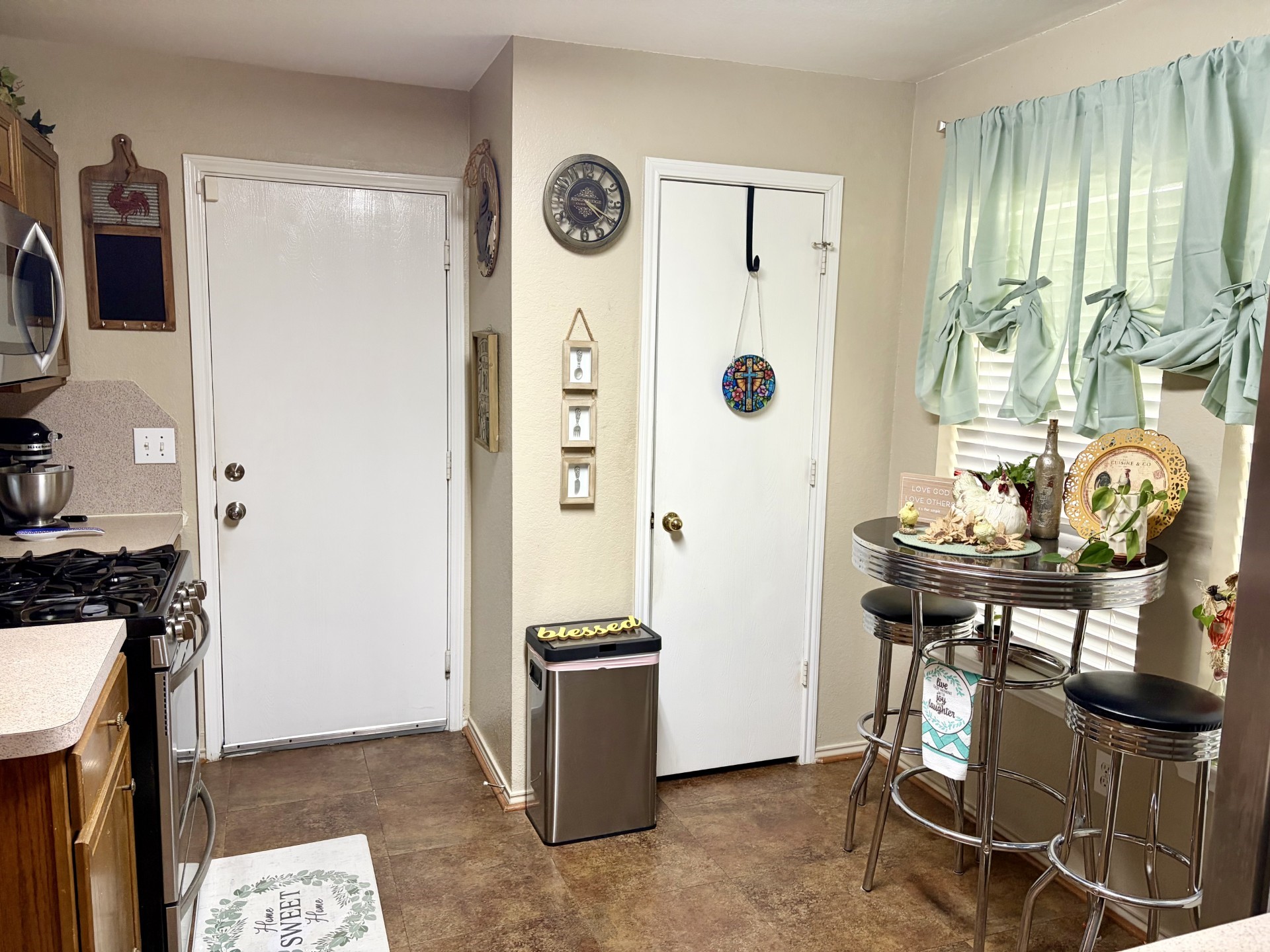 5211 Roth Forest Lane Property Photo 7