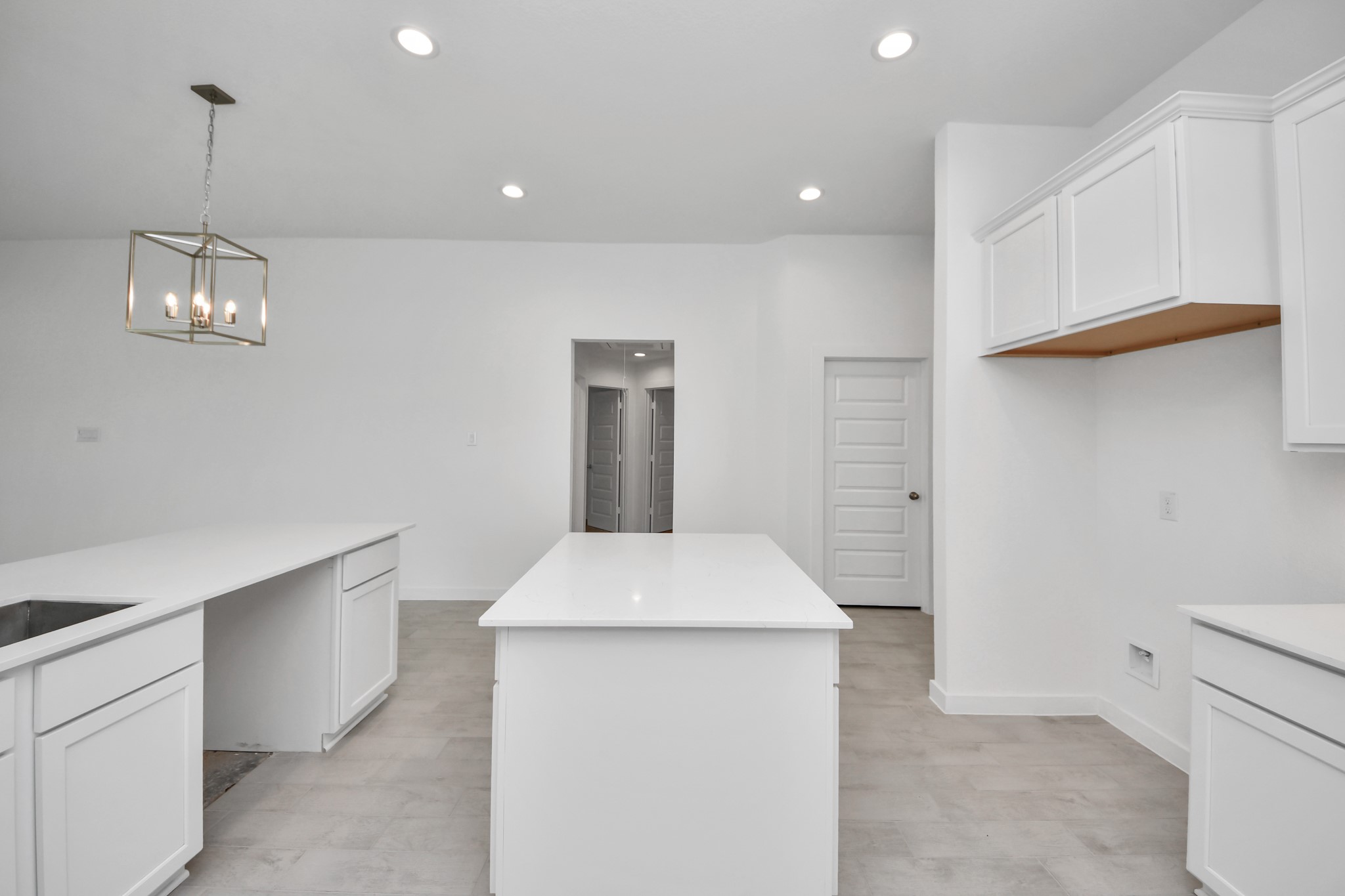 26371 Viva Drive Property Photo 12