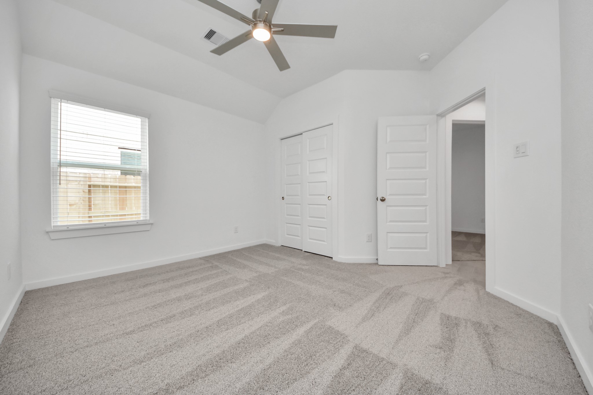 26371 Viva Drive Property Photo 15