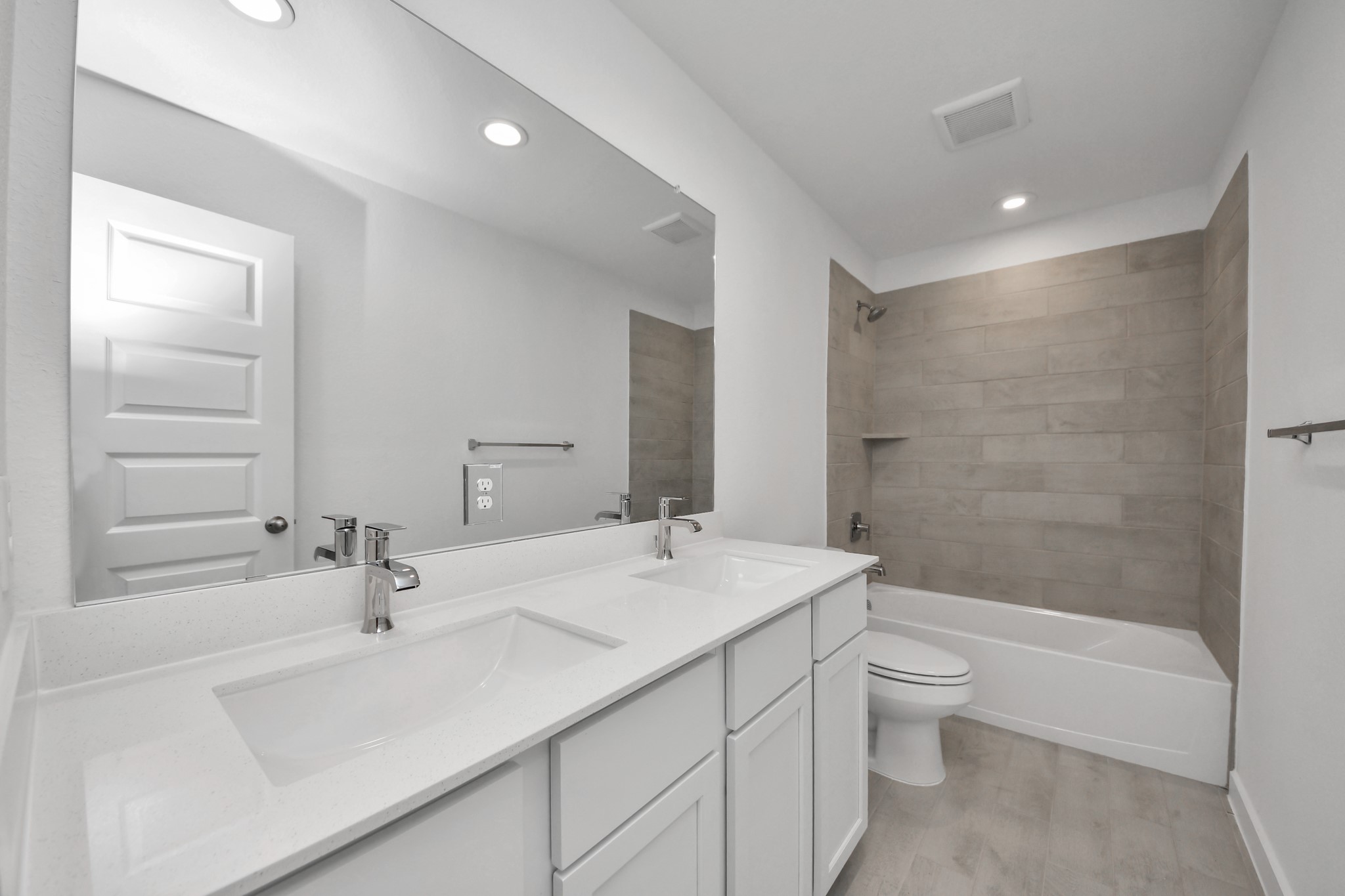 26371 Viva Drive Property Photo 17