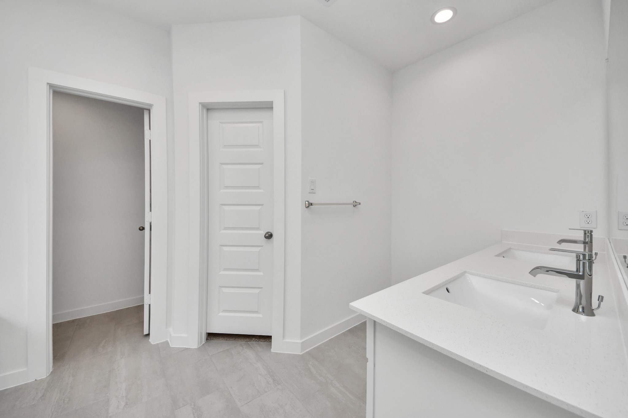 26371 Viva Drive Property Photo 27