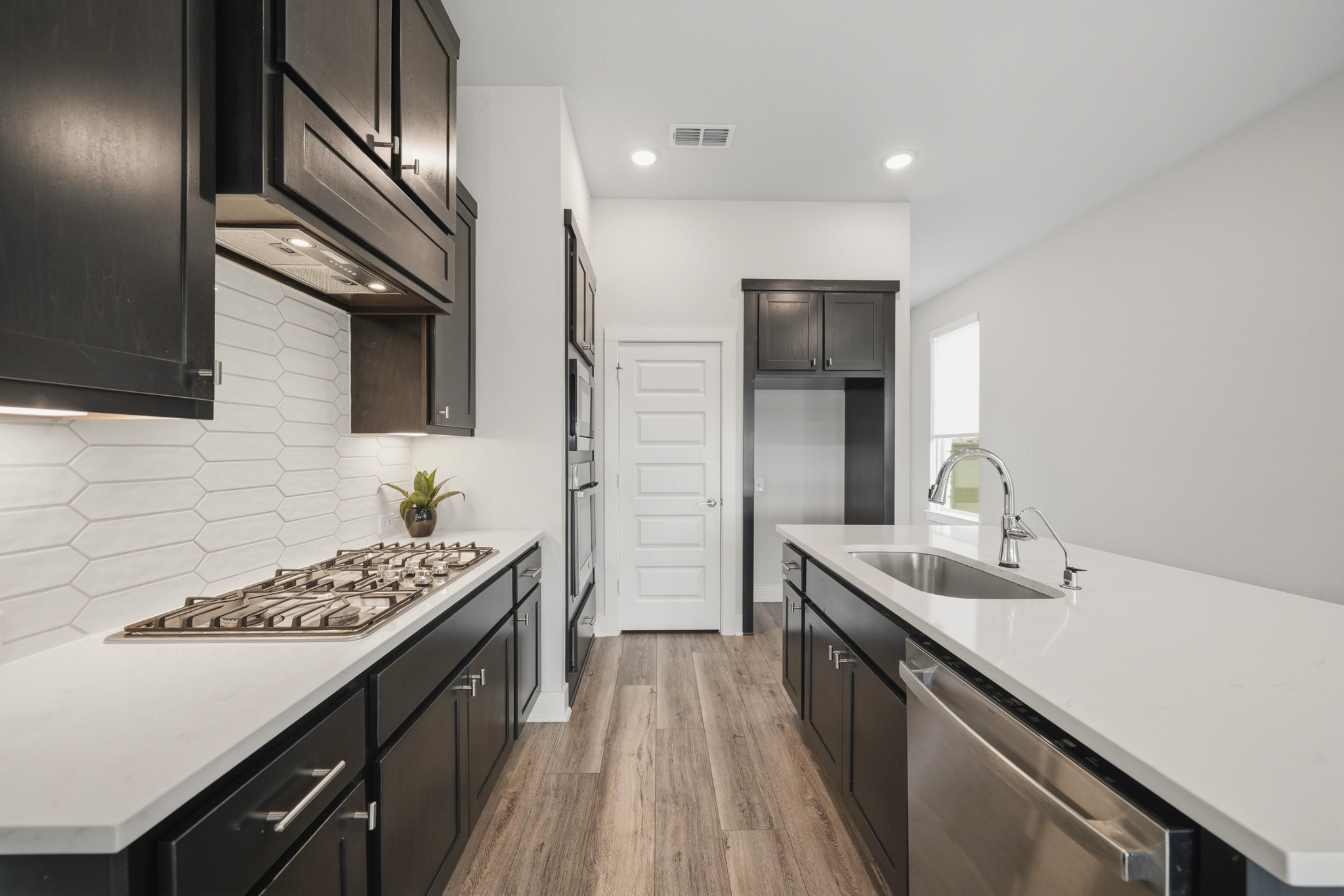 2506 Seedling Street Property Photo 8