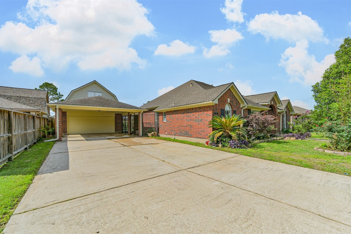 3519 Dry Creek Drive Property Photo 2