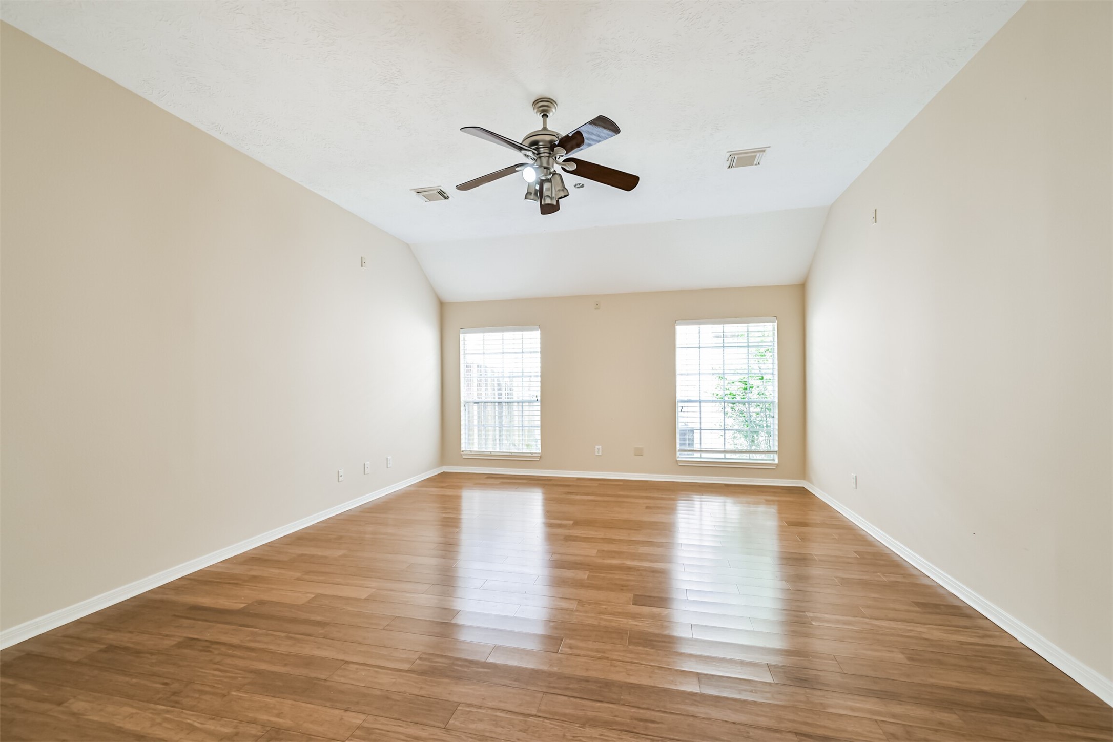 3519 Dry Creek Drive Property Photo 19