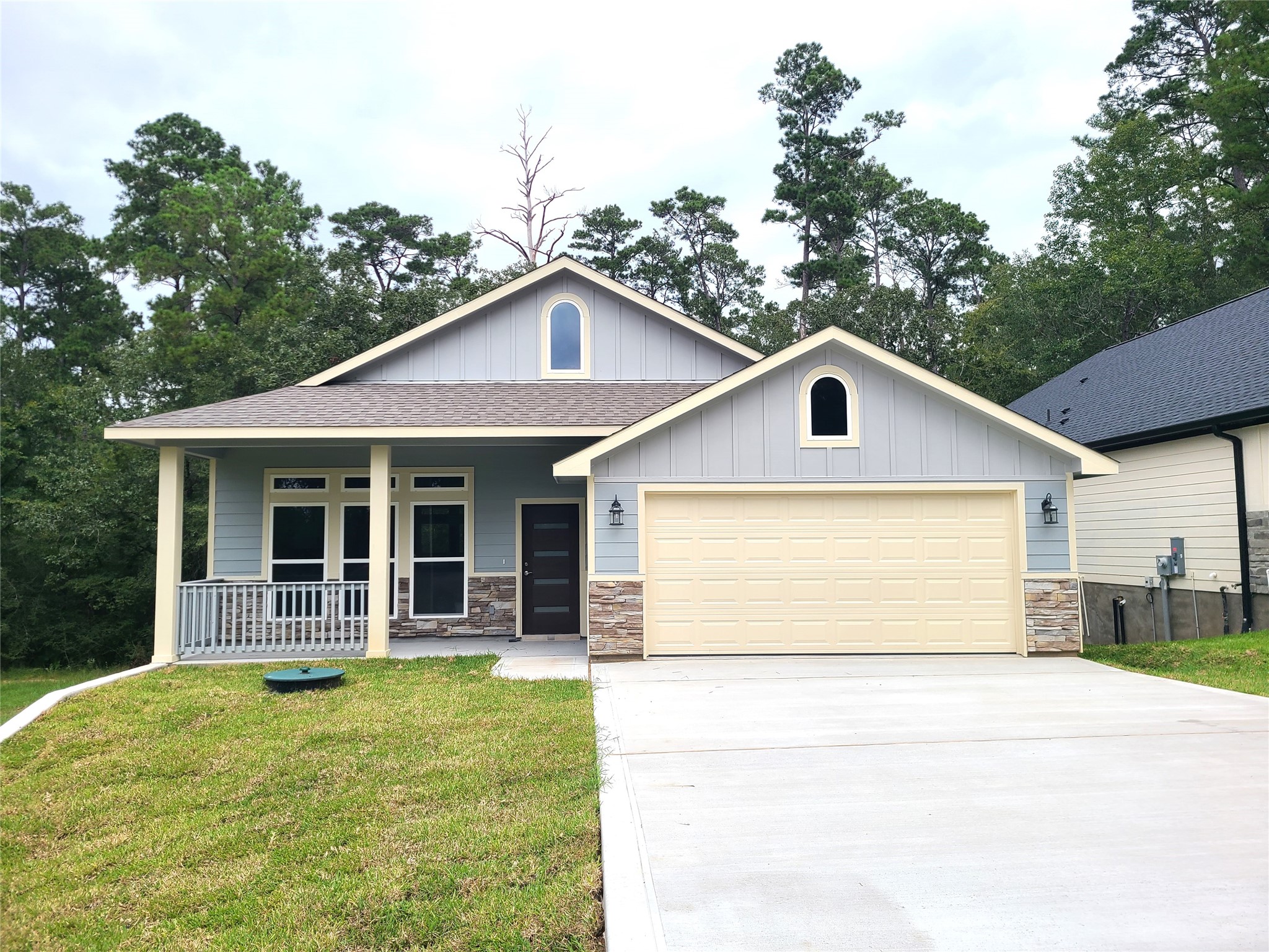 7 N Forest Drive Property Photo 1