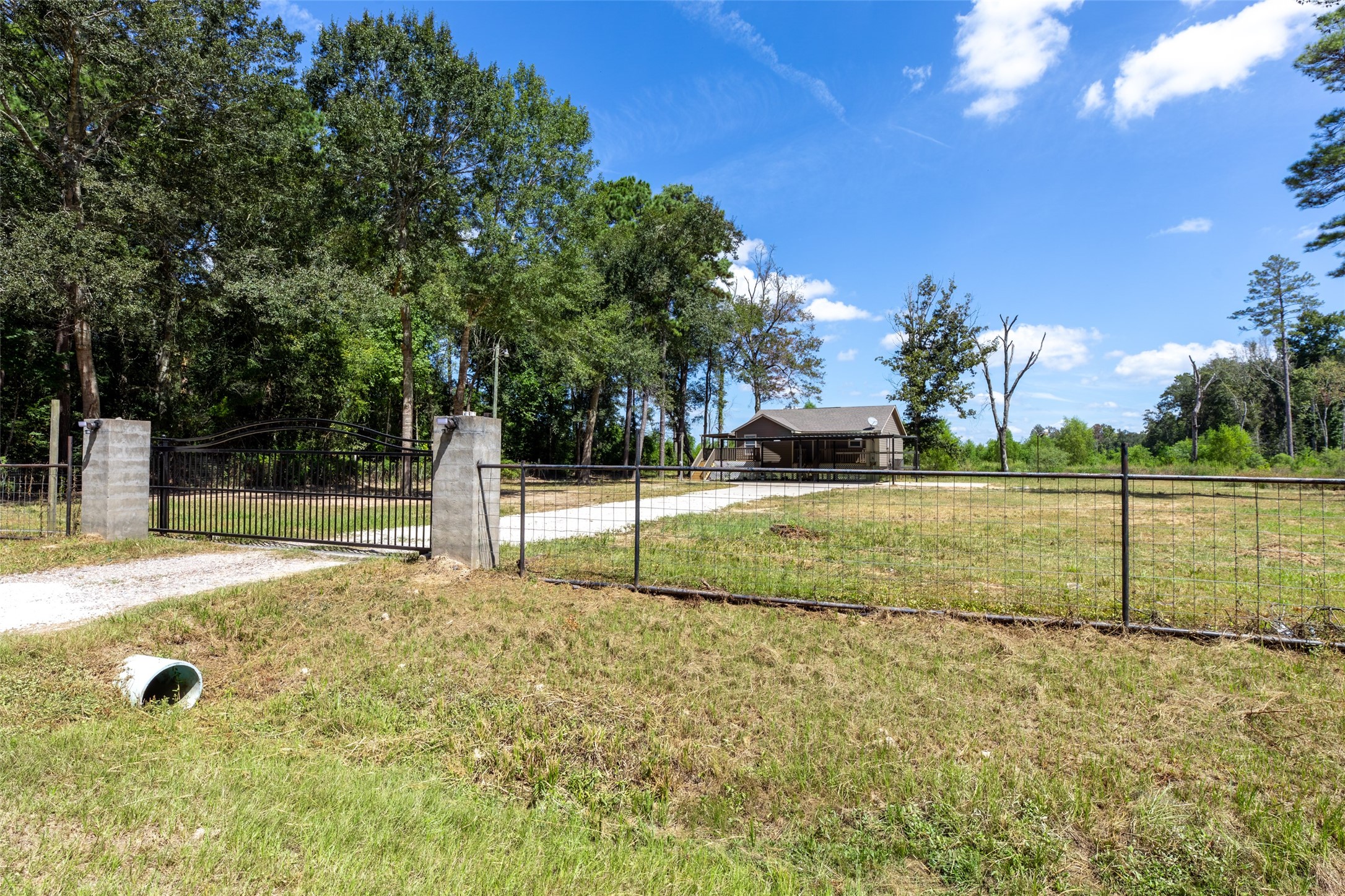 1906 County Road 3434 N Property Photo 11