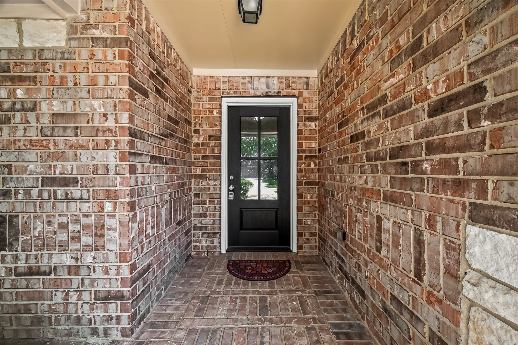 4714 Lake Rim Drive Property Photo 4