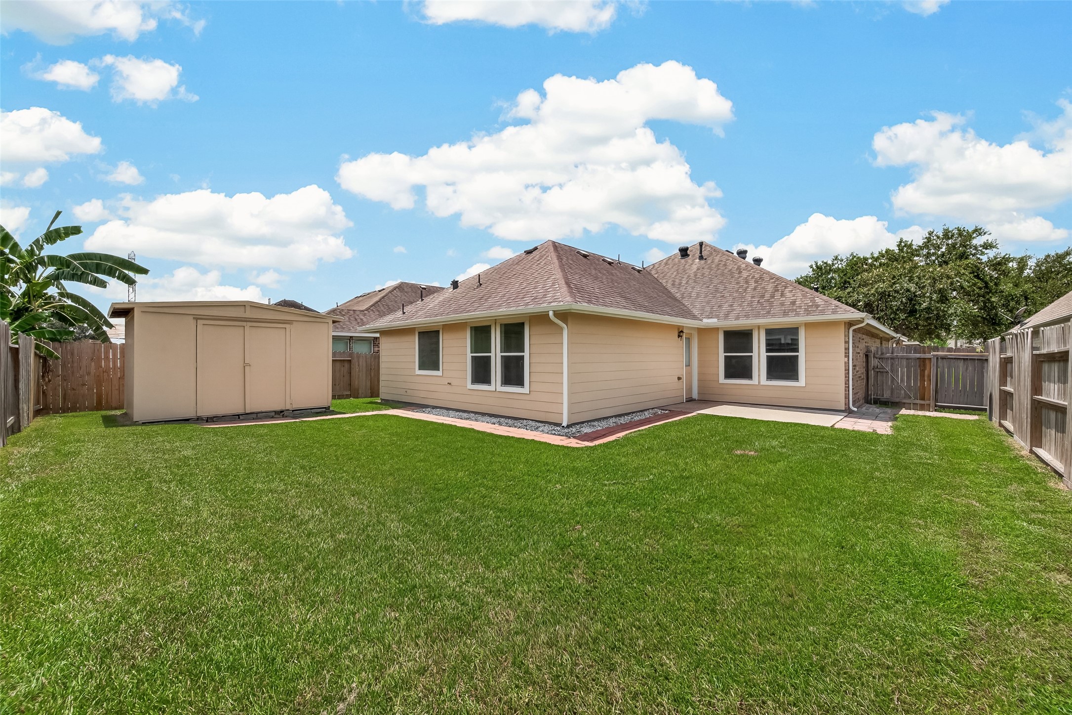 4714 Lake Rim Drive Property Photo 5