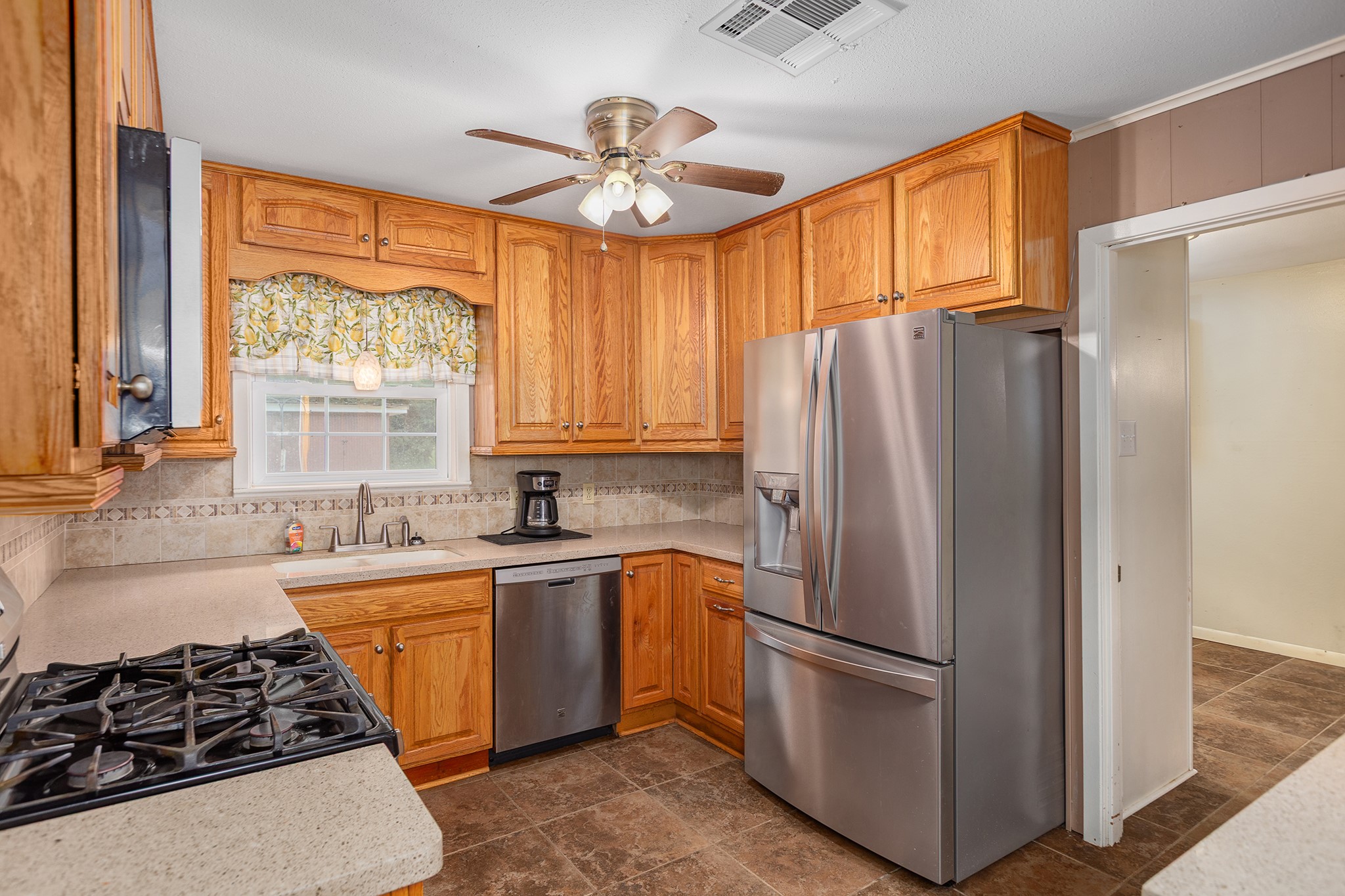 536 Wallisville Road Property Photo 11