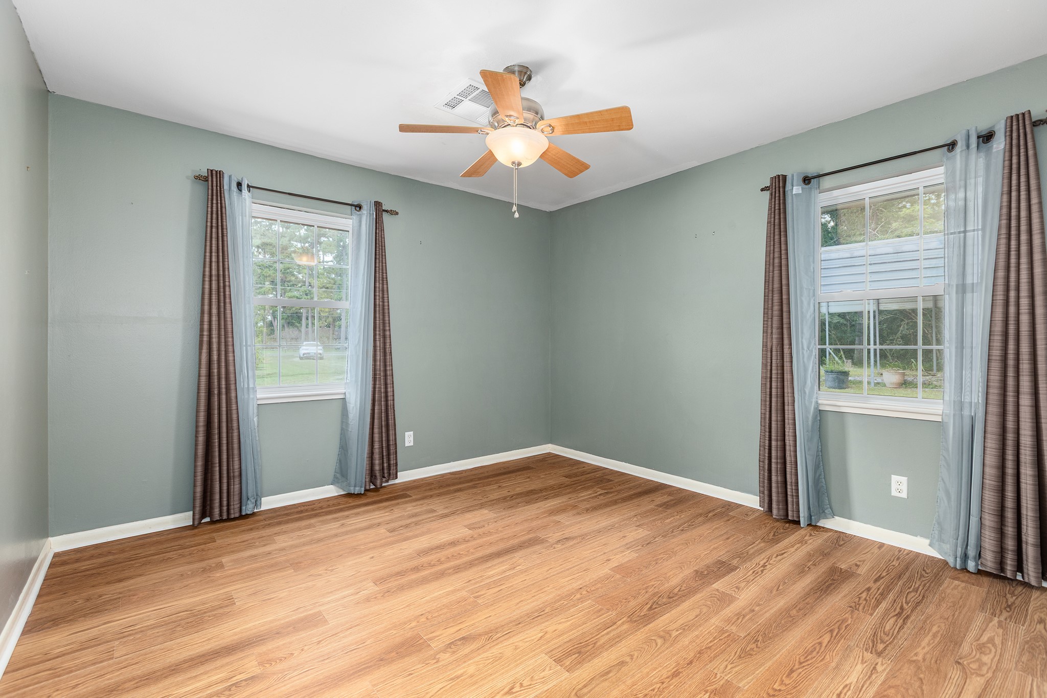 536 Wallisville Road Property Photo 15