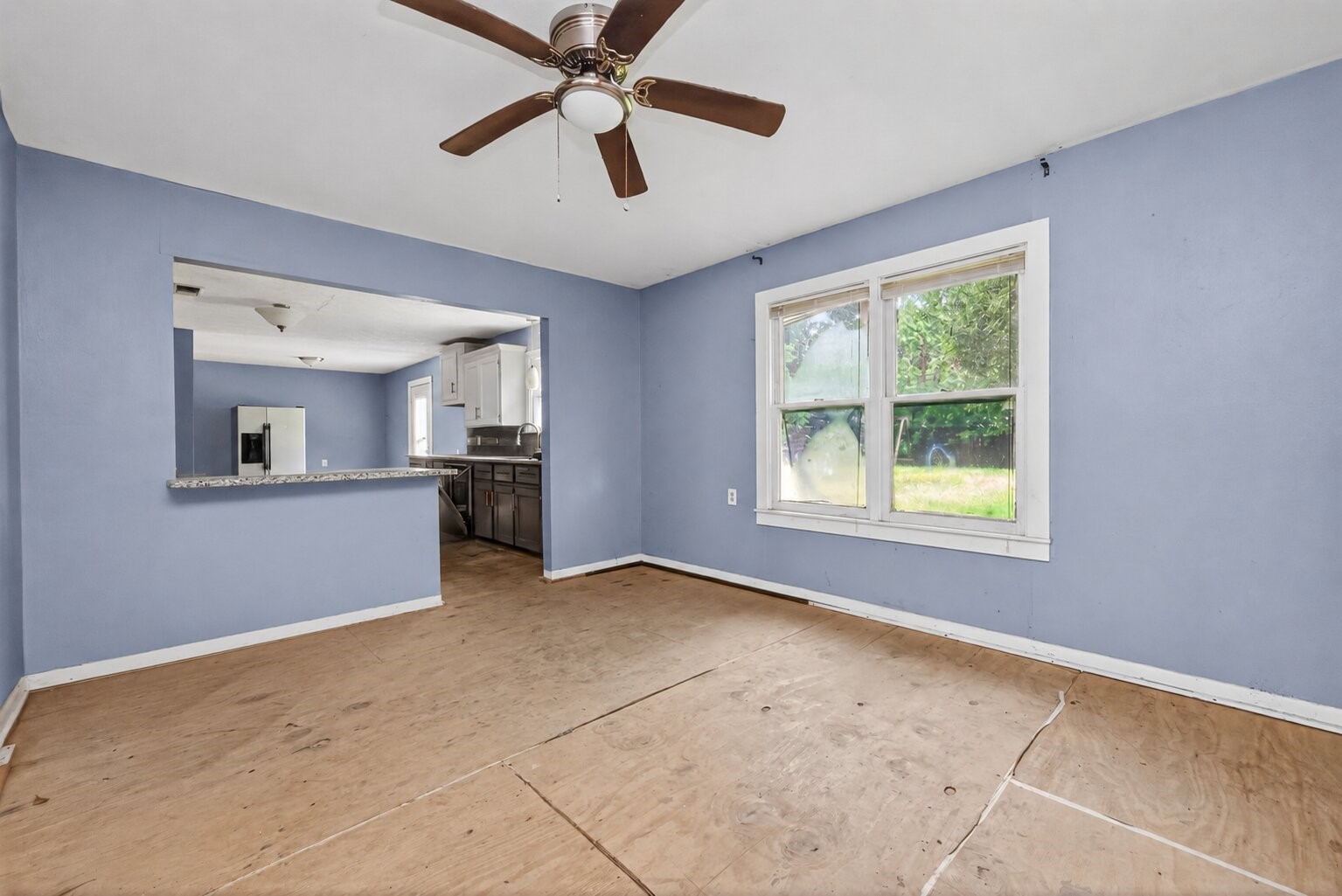 217 N Holly Avenue Property Photo 6