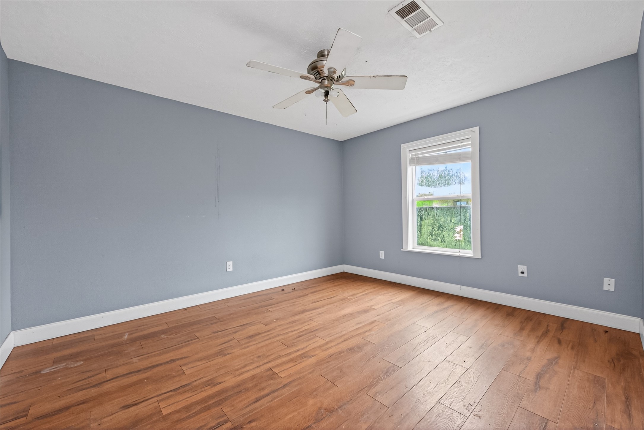 217 N Holly Avenue Property Photo 20