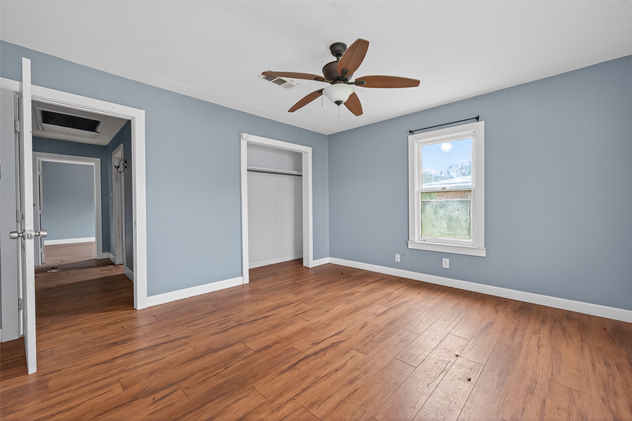 217 N Holly Avenue Property Photo 23