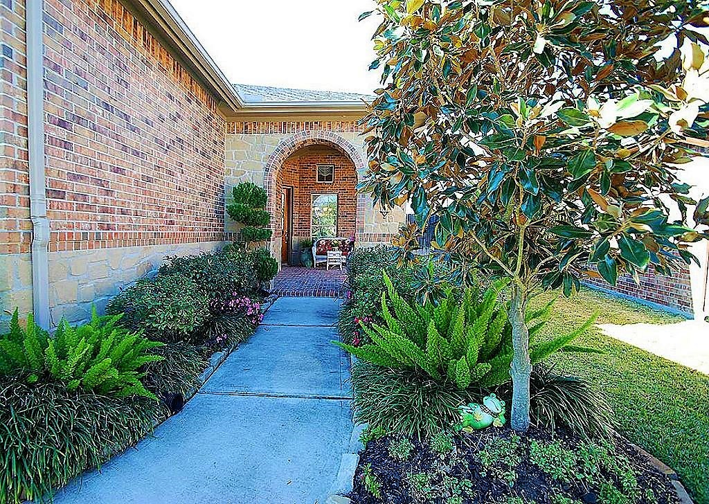 3810 Rose Grove Lane Property Photo 4
